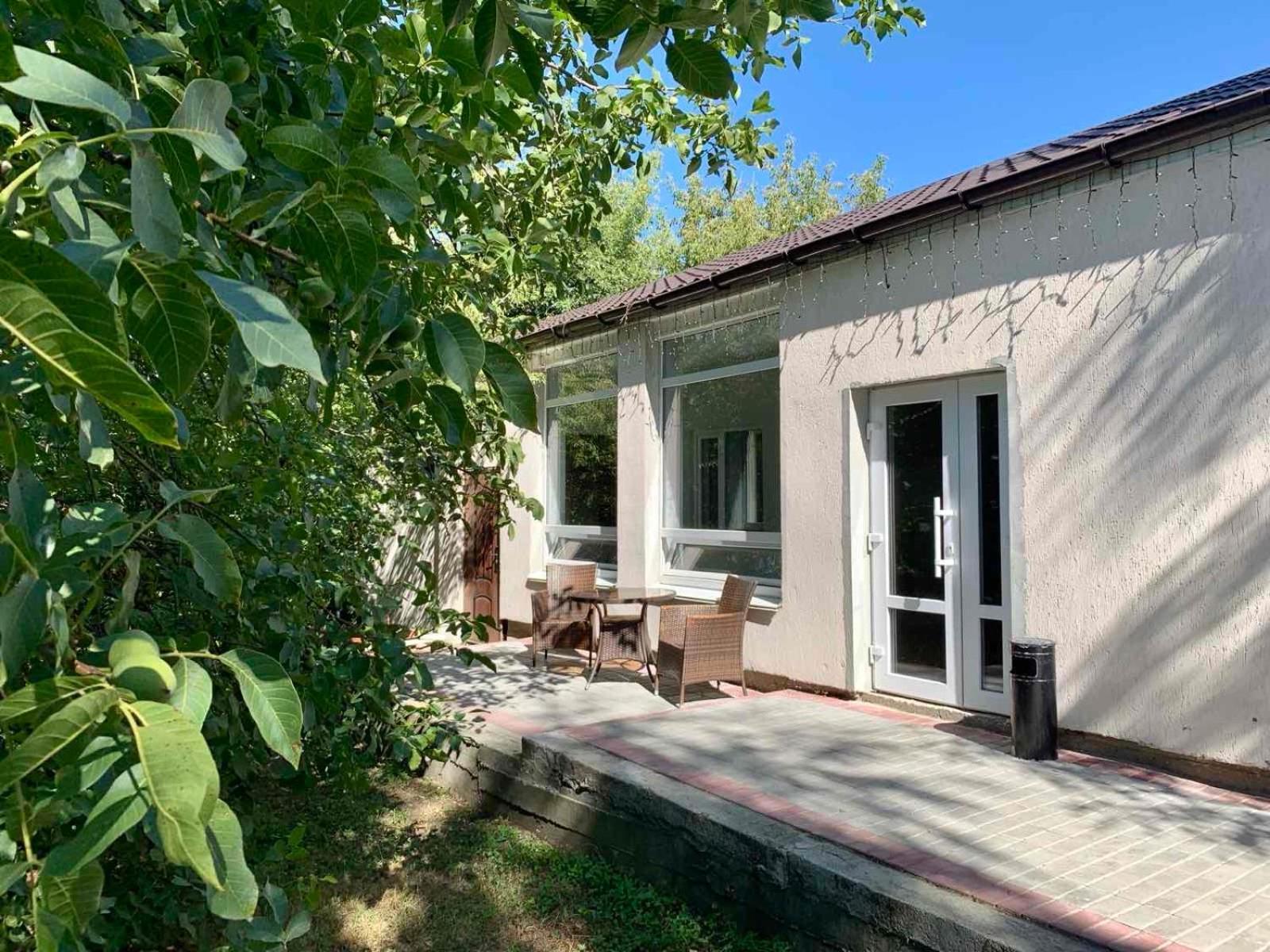 Terasa Hotell Stanishovka Exteriör bild